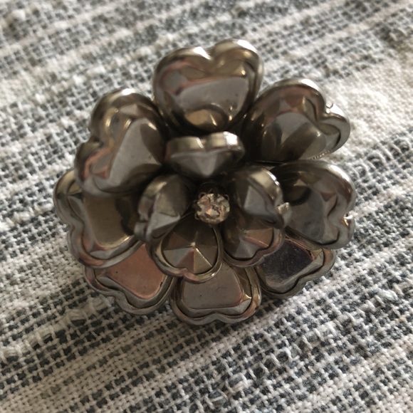 Flower ring - Picture 4 of 6